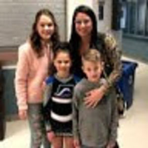 Meet your Posher, Danielle